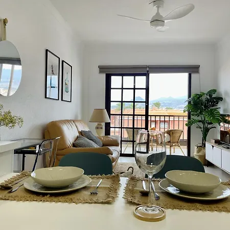 Apartamento Con Piscina Junto Al Mar