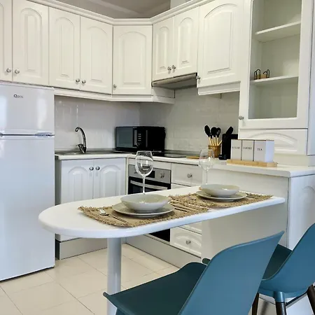 Con Piscina Junto Al Mar Arona