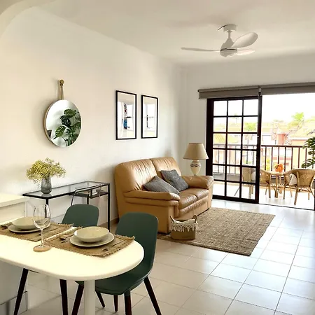 Con Piscina Junto Al Mar Apartman Arona